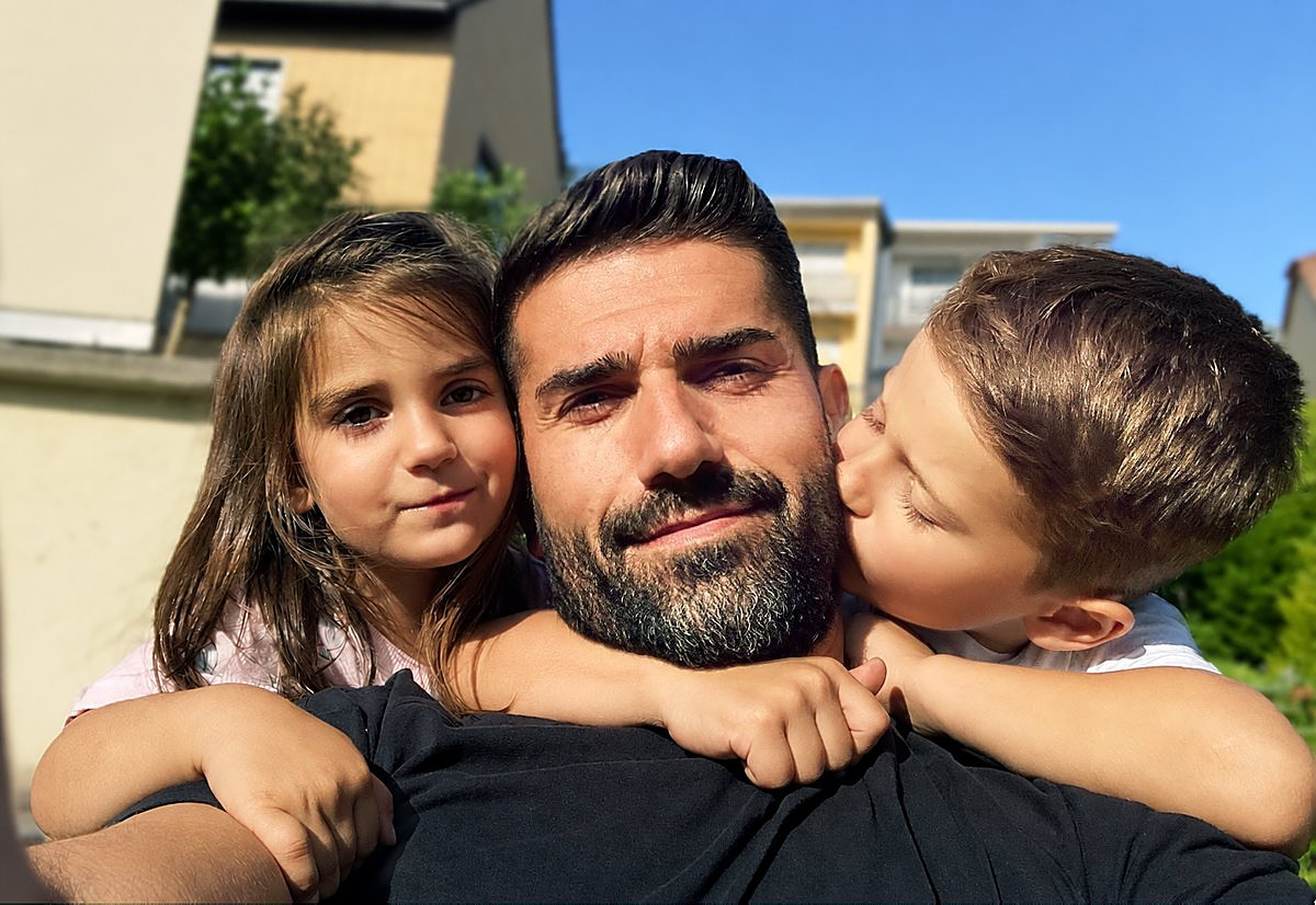Selfie mit meinen beiden Kindern in der Sonne